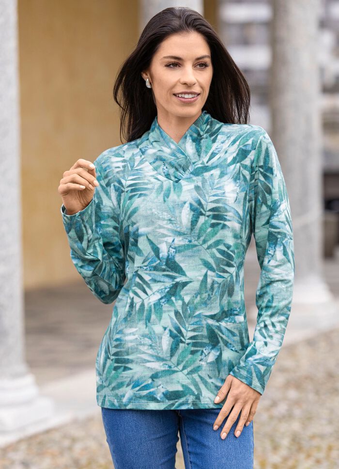 Tr&ouml;ja med sofistikerad V-ringning 