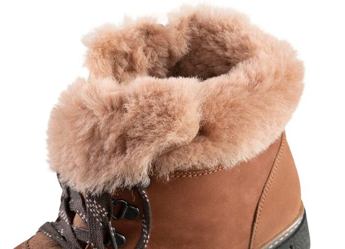 Waldl&auml;ufer st&ouml;vletter med sn&ouml;rning och mysig lammskinnskrage BRUN