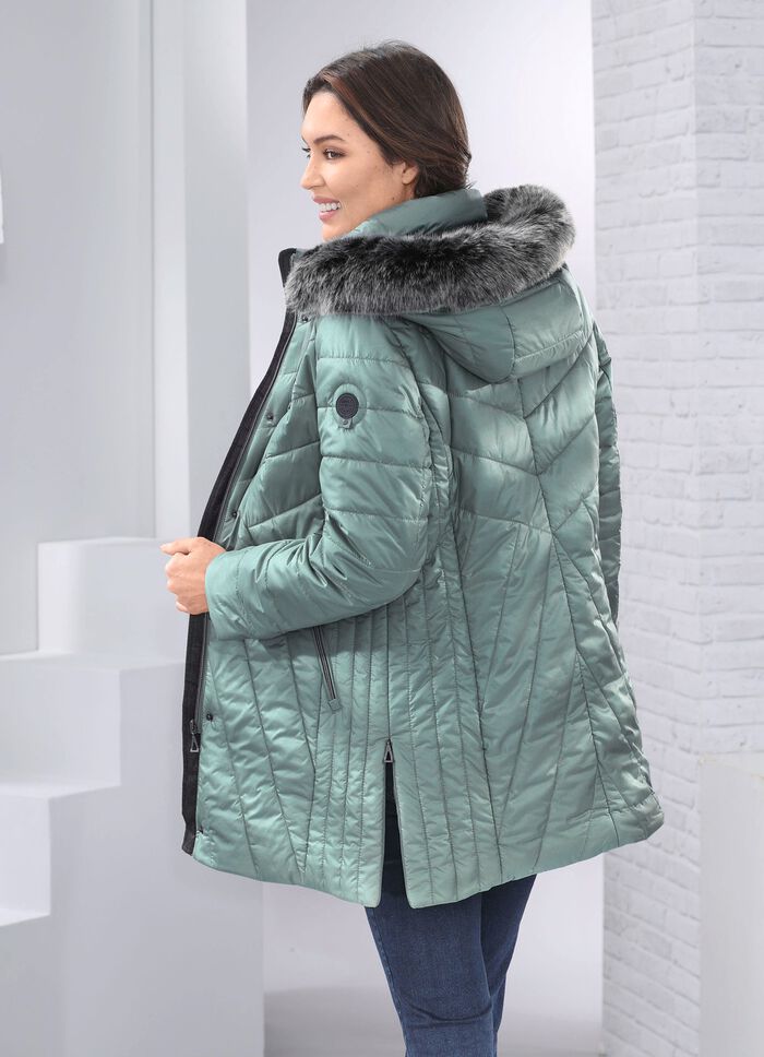 Jacka med avtagbar fuskp&auml;lskant 