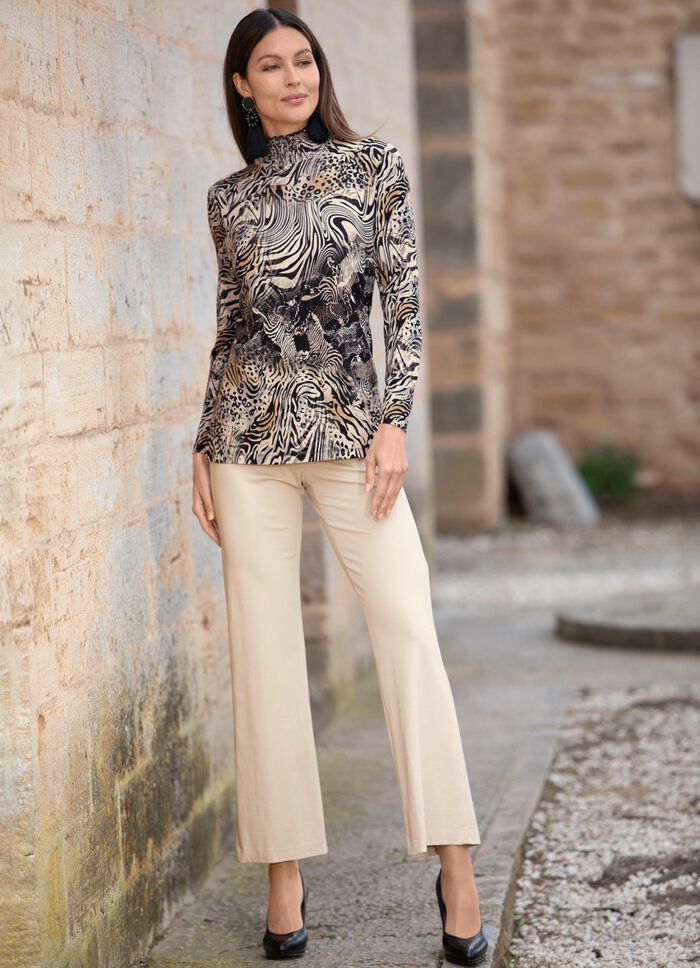 Skjorta med smockad st&aring;krage 