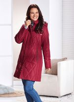 Kort kappa med fuskp&auml;lsfoder i luvan RUBINR&Ouml;D