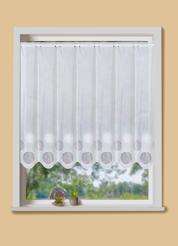 Kort rullgardin med v&aring;gig kant 