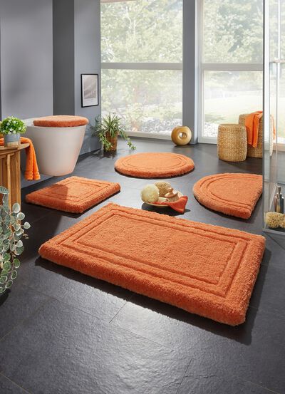 Badrumsset med halkfri baksida 