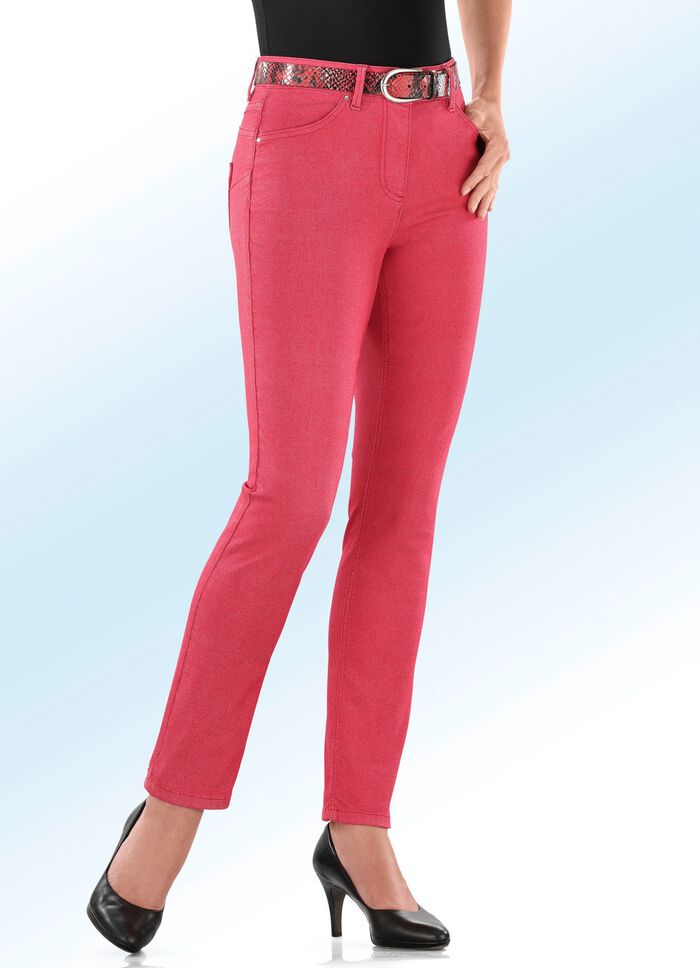 Jeans som h&aring;ller in magen R&Ouml;D