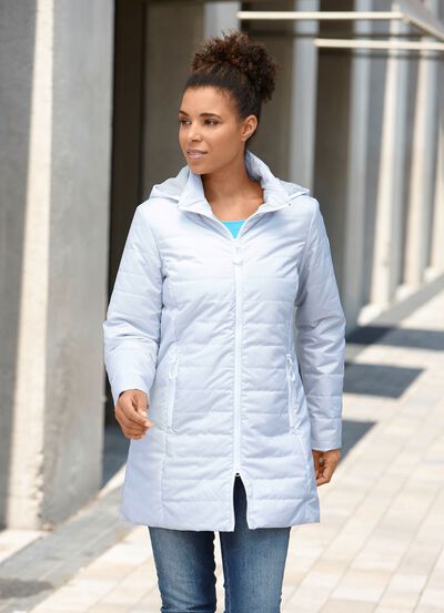 Jacka med en distinkt minimal design 