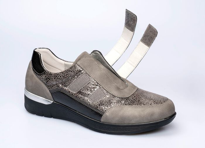 Fj&auml;derl&auml;tta komfortsneaker 