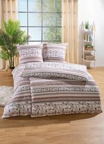 Dubbelsidigt tryckt s&auml;ngkl&auml;derset fr&aring;n Janine 