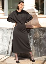 Kl&auml;nning med fladdermus&auml;rm 