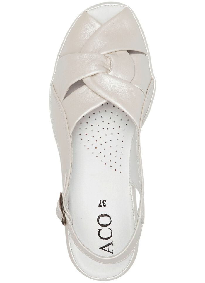 ELENA EDEN sandal gjord av skimrande nappal&auml;der P&Auml;RLVIT