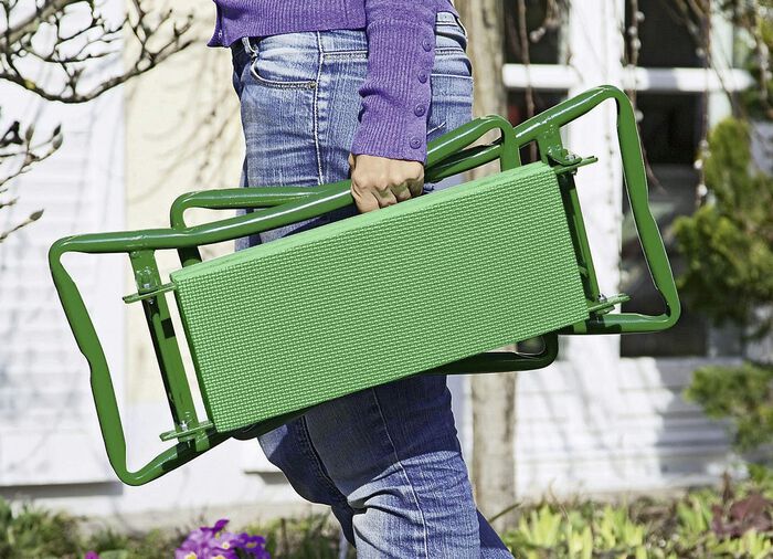 Kn&auml;stol f&ouml;r sittande och kn&auml;st&aring;ende med metallram 