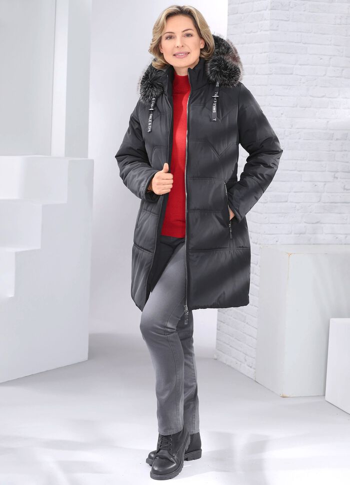 Kort kappa med avtagbar fuskp&auml;lskant 