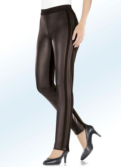 Byxor med randiga insatser 