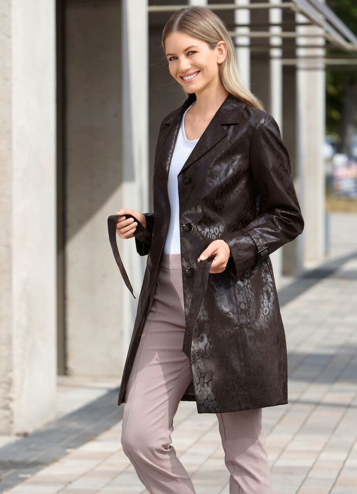 Kort rock med sk&auml;rp 