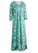 Nattlinne fr&aring;n "Laurina" med spetsmotiv vid halsringningen 