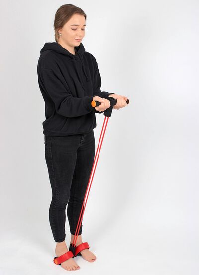 Gymnastiktr&auml;ningsverktyg, anv&auml;ndbar i sittande och st&aring;ende position 