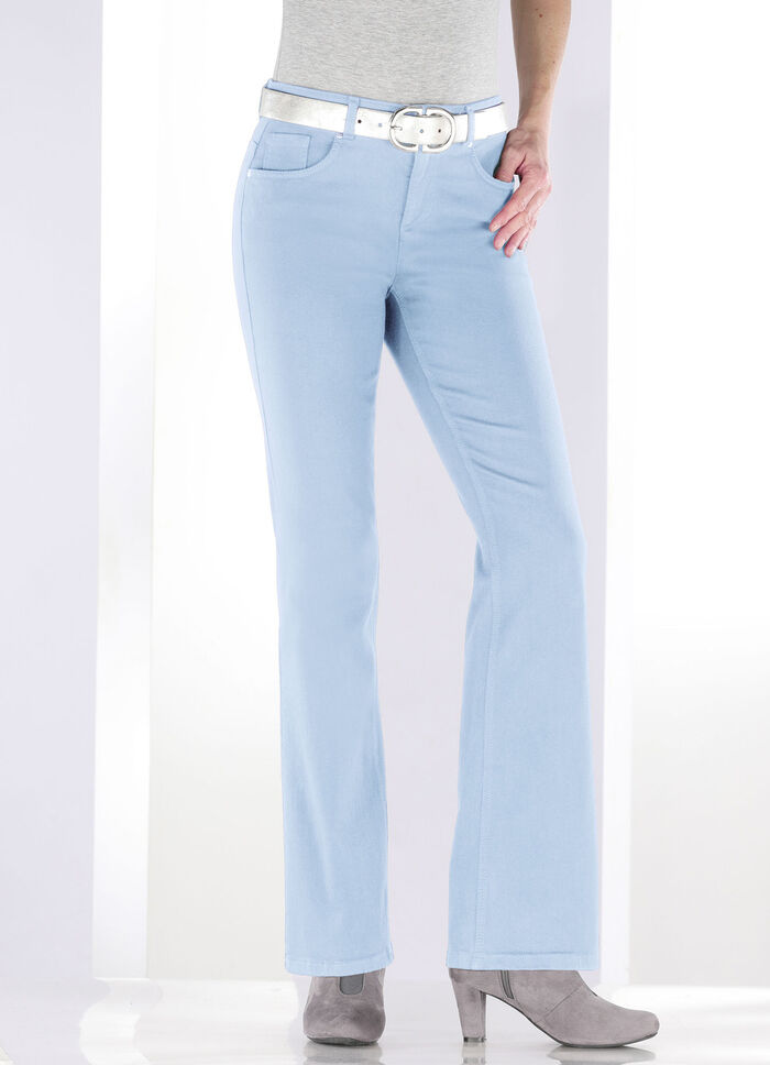Magiska jeans med moderiktigt bredare ben, 