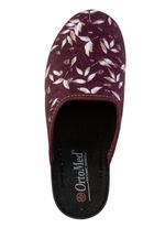 Tv&aring; paket tofflor tillverkade av sammetslena, mjuka, tryckta textilmaterial 