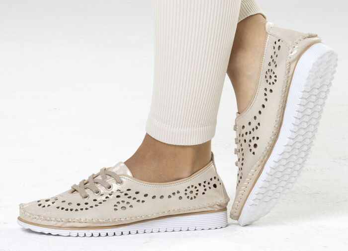 Andrea Conti, somriga damskor med snörning, vidd G, med uttagbar fotbädd MATTGOLD