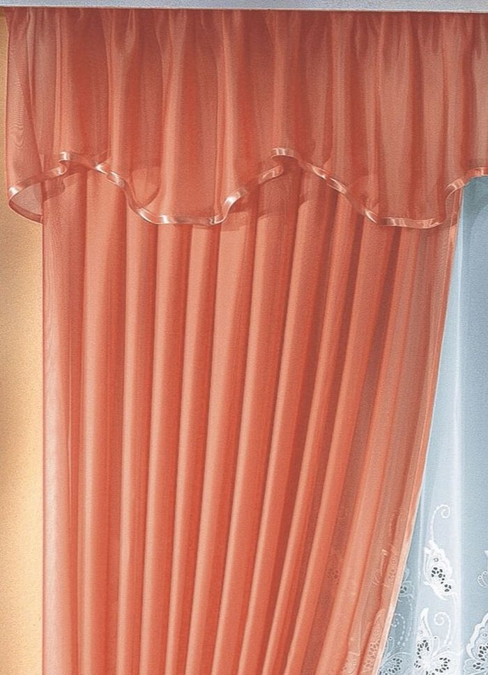 Kornisch med universellt skenband 