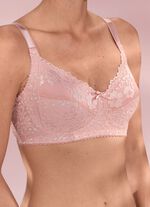 Bh med elastisk spets 