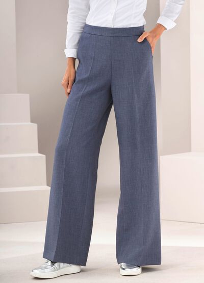 Byxor i moderiktig bredd 