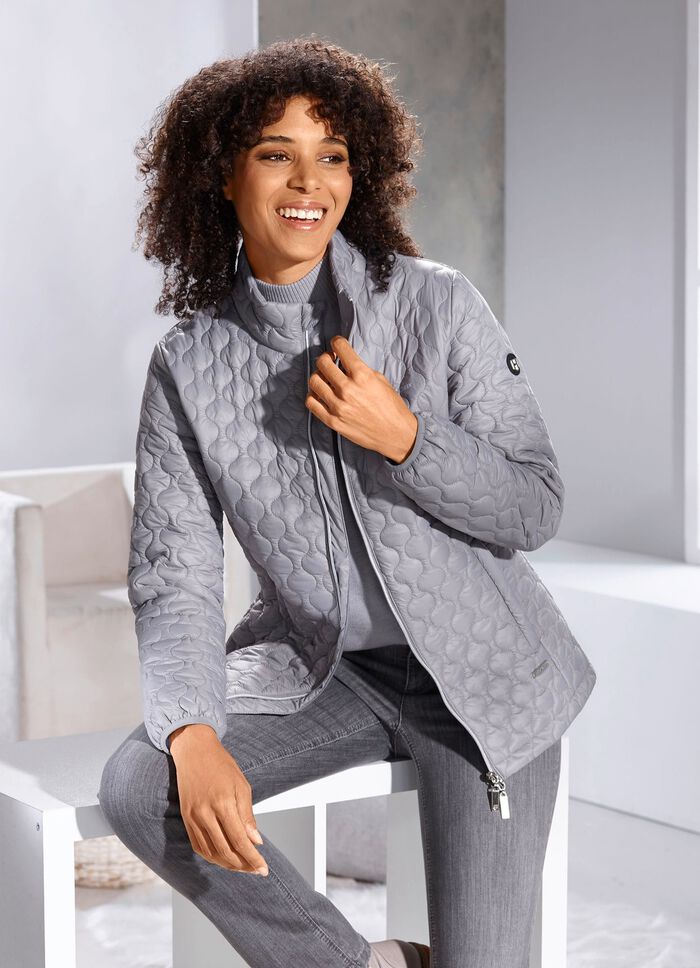 Funktionell jacka med l&ouml;kquiltning 