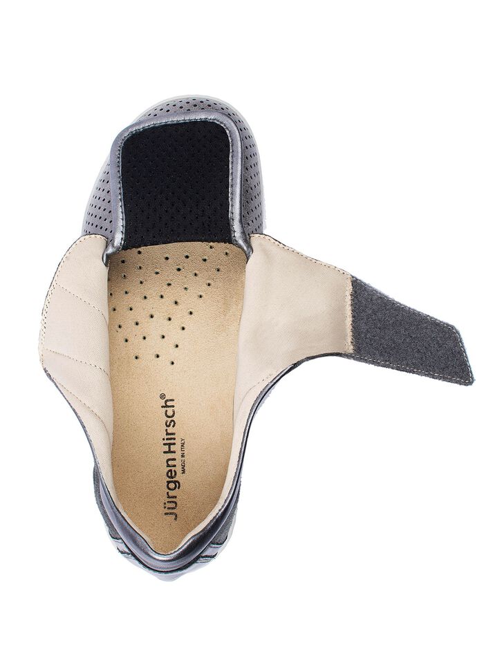 Bekv&auml;m sko med kardborreband och elegant strassdekoration 