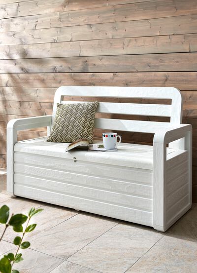 Br&ouml;stb&auml;nk i ett fantastiskt tr&auml;utseende 