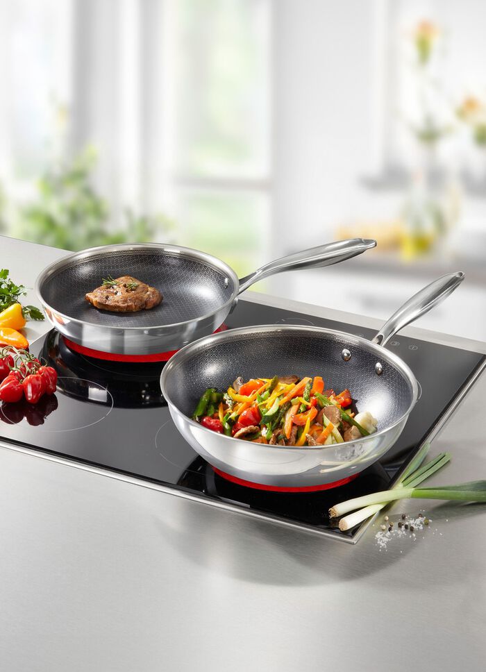 Rostfria stekpannor med non-stick bel&auml;ggning 