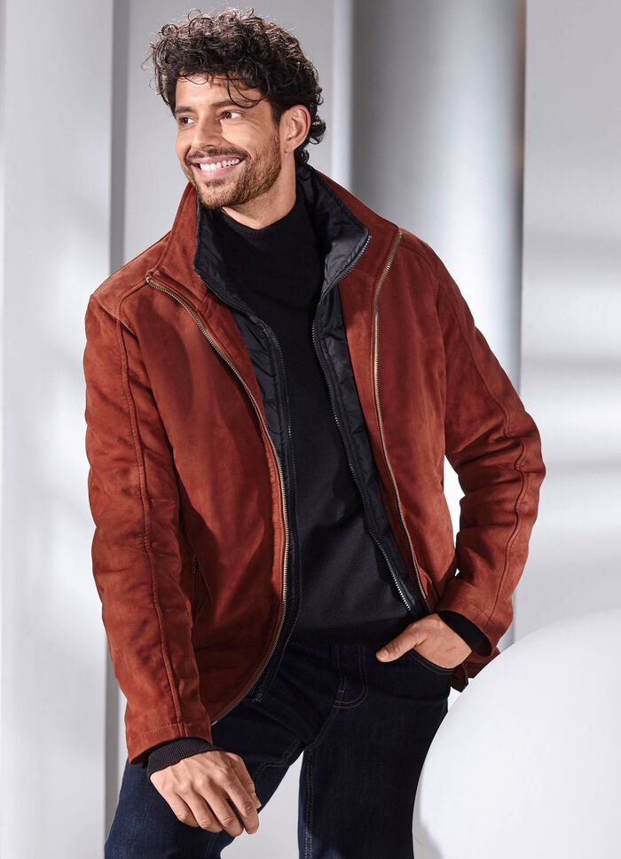 Kort skinnjacka med innerfickor 