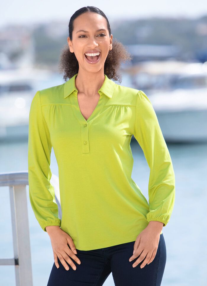 Polotr&ouml;ja med kort knappsl&aring; i 2 f&auml;rger 