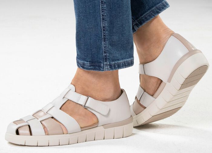 ELENA EDEN, somriga damtofflor, bredd H, med avtagbar fotb&auml;dd ECRUBEIGE