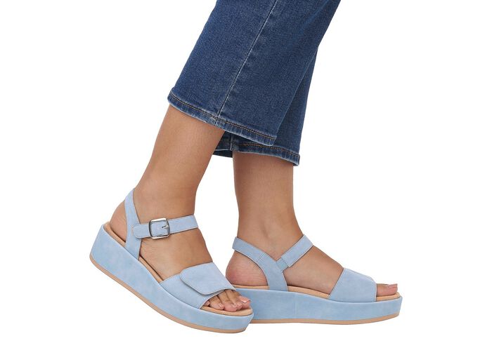 Sandal av sammetsmocka 