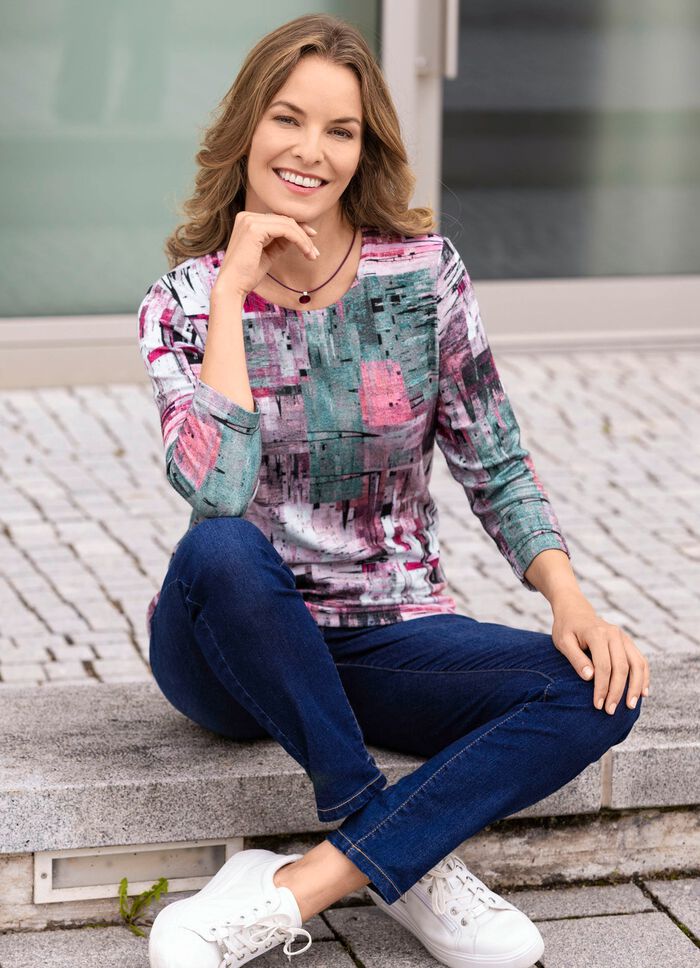 Tr&ouml;ja med grafisk design 