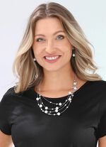 Smyckesset, 2 stycken, best&aring;ende av halsband och &ouml;ronkrokar 