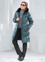 Kort dunjacka med fast huva 