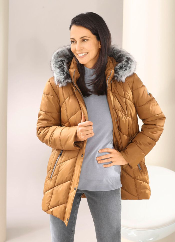 Jacka med avtagbar kant i fuskp&auml;ls 