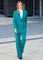 Byxdress med lapelkrage 