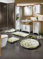 Naturligt badrumsset med gr&auml;smotiv 