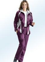 Fritidsdress med tryck och kontrasterande detaljer 