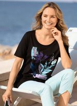 Svart skjorta med kontrasttryck 