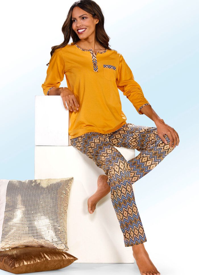 Tv&aring;pack pyjamas med br&ouml;stficka och knappsl&aring; 