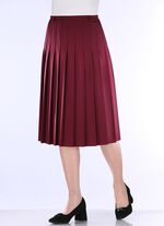 Rock med figursmickrande veck runt om 