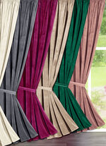 Mörkläggningsgardin i skimrande sammetslook 