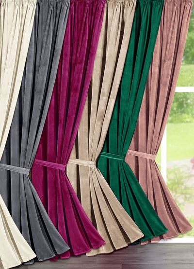 Mörkläggningsgardin i skimrande sammetslook 