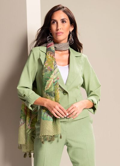 Sjal med tofsar i &auml;ndarna 