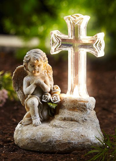 Solar minnes&auml;ngel gjord av v&auml;derbest&auml;ndig konstgjord sten 