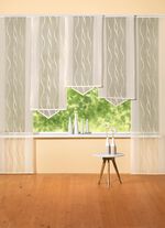 Moderna skjutgardiner med diskret v&aring;gm&ouml;nster 