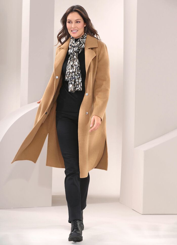 Kappa med sk&auml;rp och dolda tryckknappar 