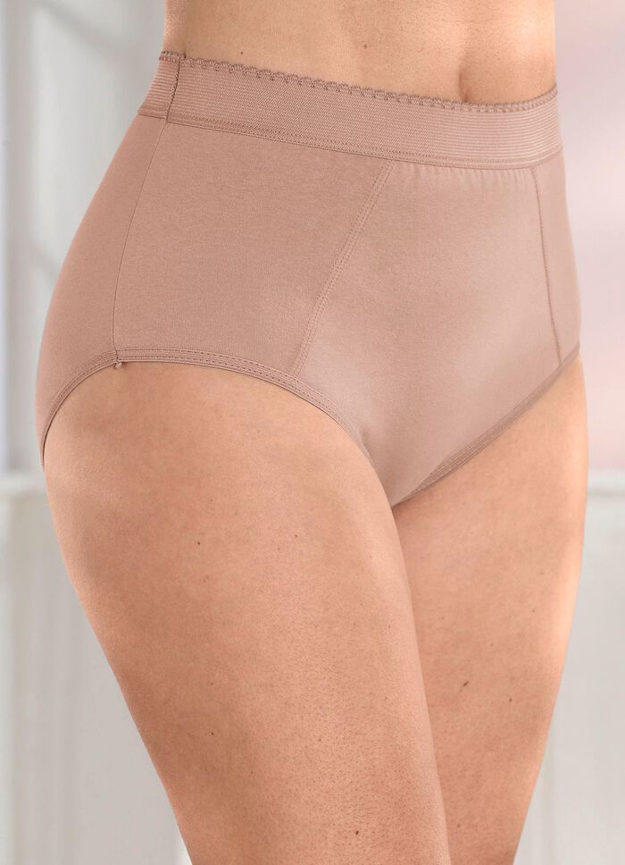 Fem-pack med formpressade trosor med f&ouml;rst&auml;rkt magparti 